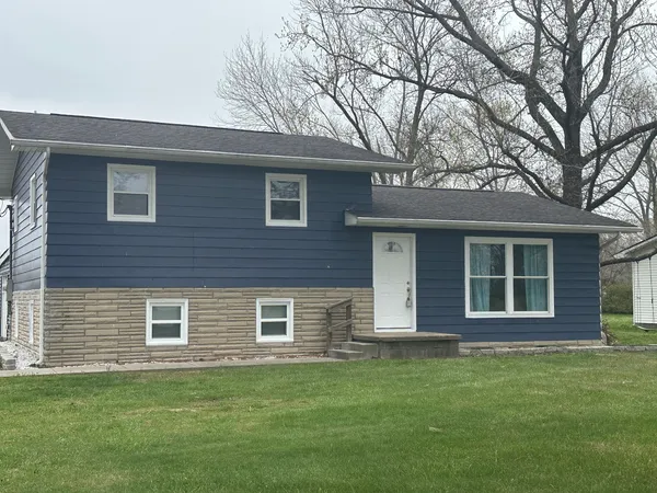 $159,900 | 12945 Bowling Alley Road, Benton, IL 62812
