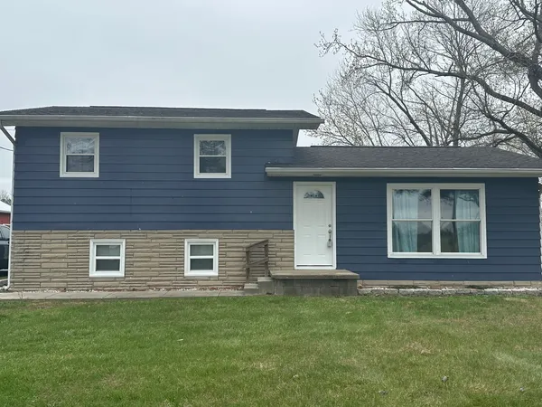 $159,900 | 12945 Bowling Alley Road, Benton, IL 62812