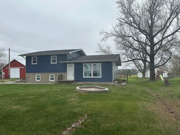 $159,900 | 12945 Bowling Alley Road, Benton, IL 62812