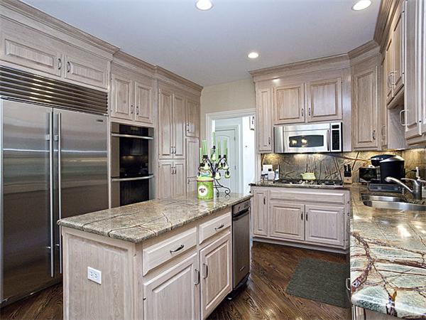 287 Langley Road, Unit 16 Newton, MA 02459 - Photo 4 of 29 Gallery Image 4