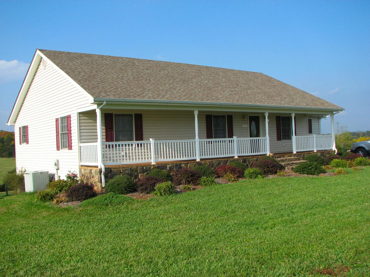 1504 Broken Bow Road Moneta, VA 24121 - Photo 2 of 31 Front Full