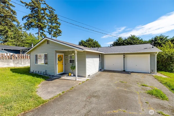 $425,000 | 583 Salal Street, Oak Harbor, WA 98277