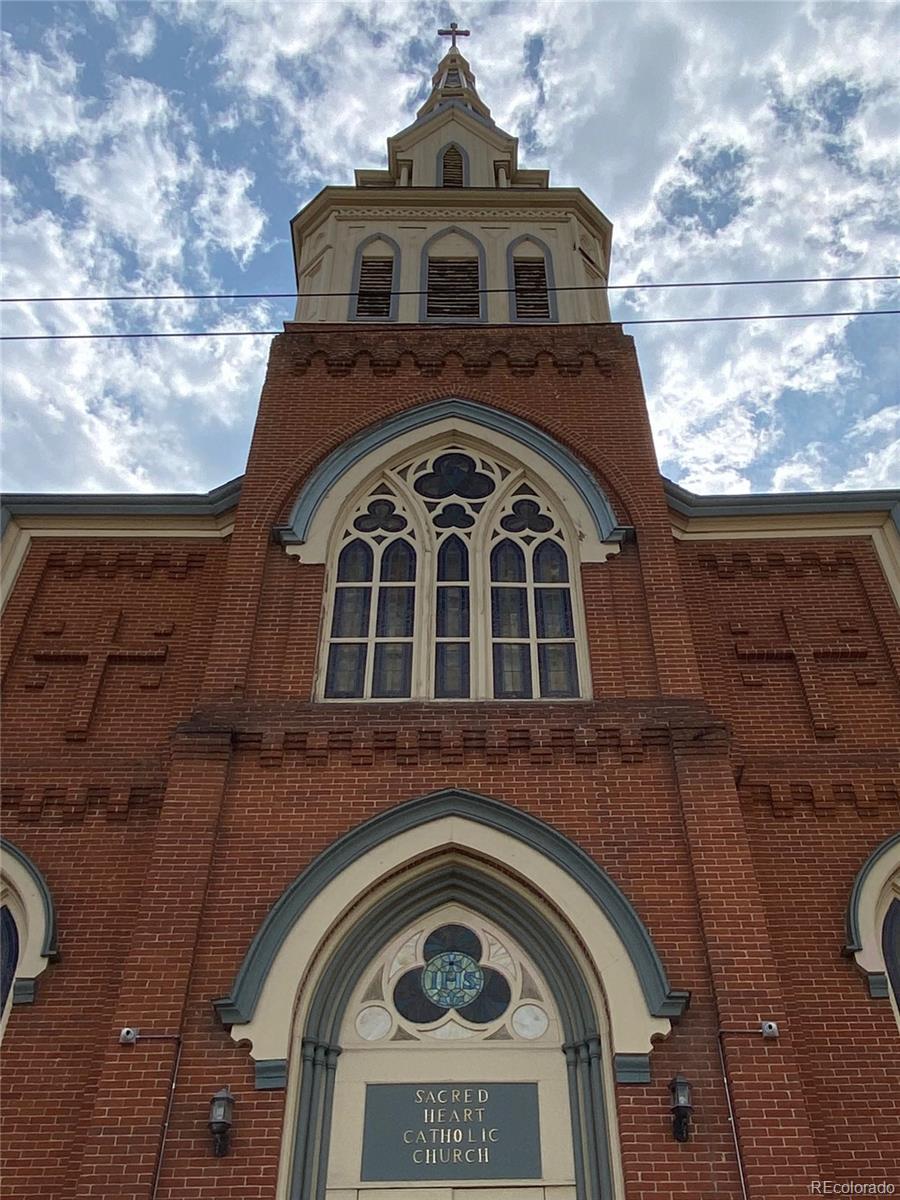 2999 Lawrence Street, Unit 202 Denver, CO 80205 - Photo 39 of 40 a front view of a house