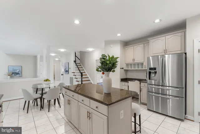 $1,650,000 | 1050 Northfalls Court, Great Falls, VA 22066