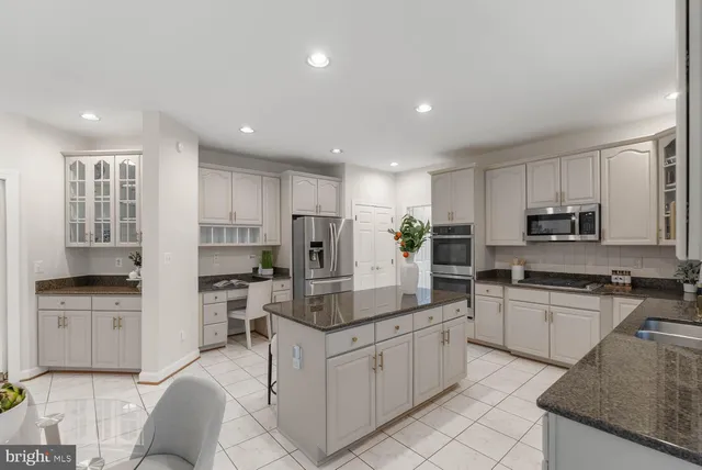 $1,650,000 | 1050 Northfalls Court, Great Falls, VA 22066