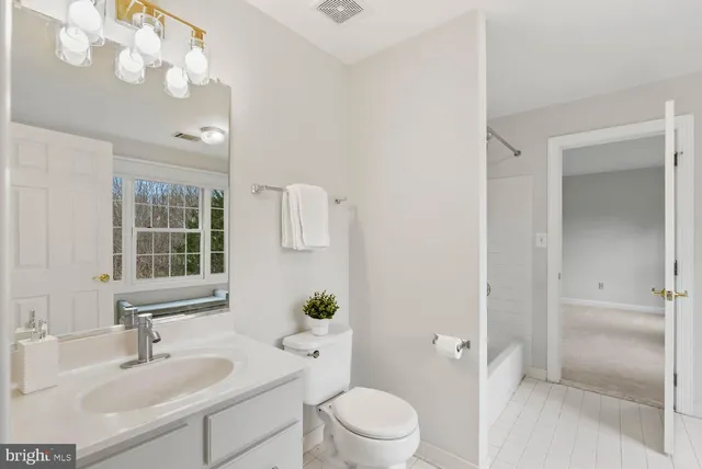 $1,650,000 | 1050 Northfalls Court, Great Falls, VA 22066