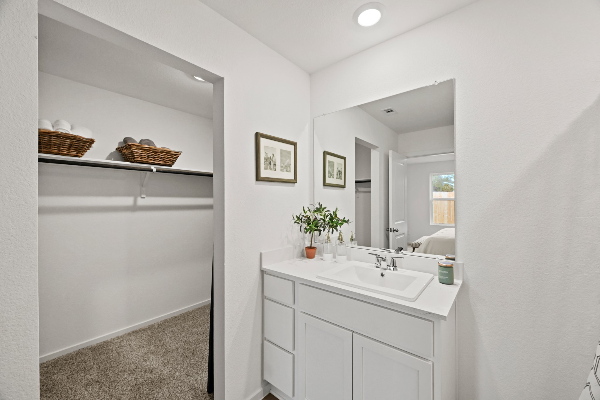 981 Sutherland Fls Street Conroe, TX 77303 - Photo 12 of 28