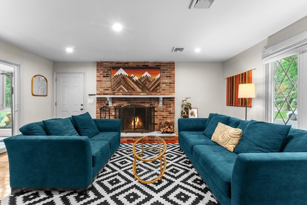 96 Ford Road Sudbury, MA 01776 - Photo 11 of 42
