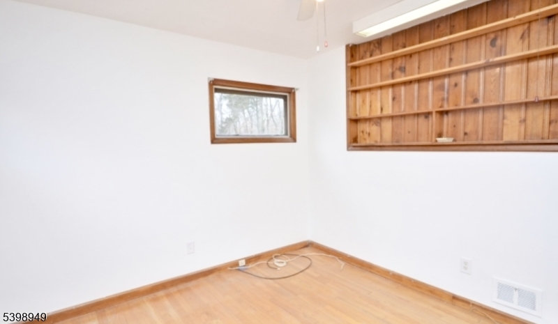 47 Brookside Drive Warren, NJ 07059 - Photo 12 of 15