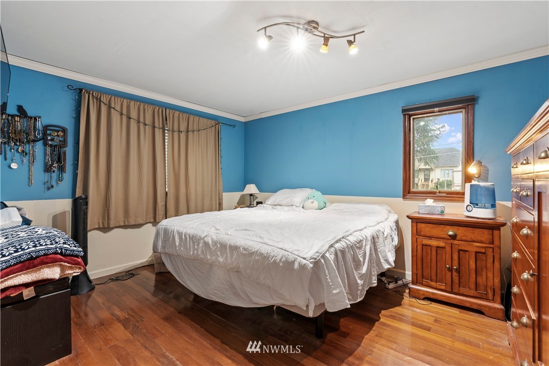 419 Southwest 126th Street Seattle, WA 98146 - Photo 12 of 18 Gallery Image 12