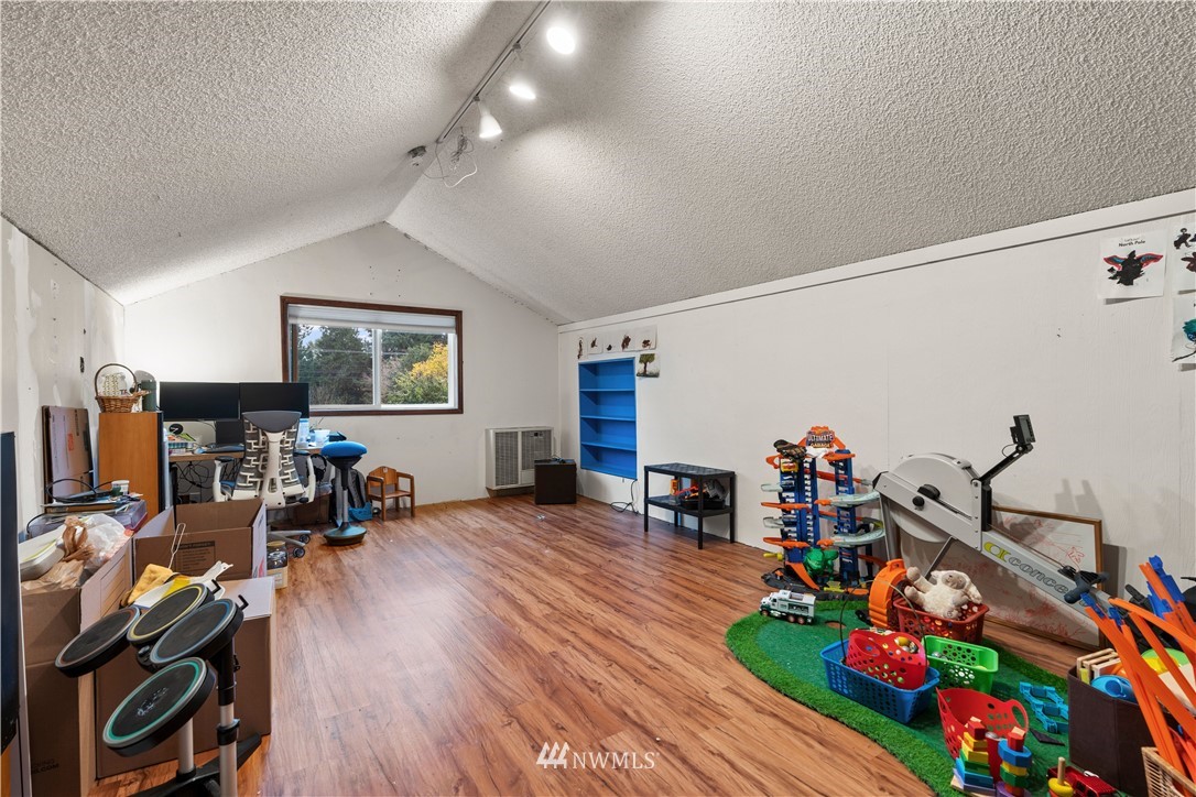 419 Southwest 126th Street Seattle, WA 98146 - Photo 10 of 18 Gallery Image 10