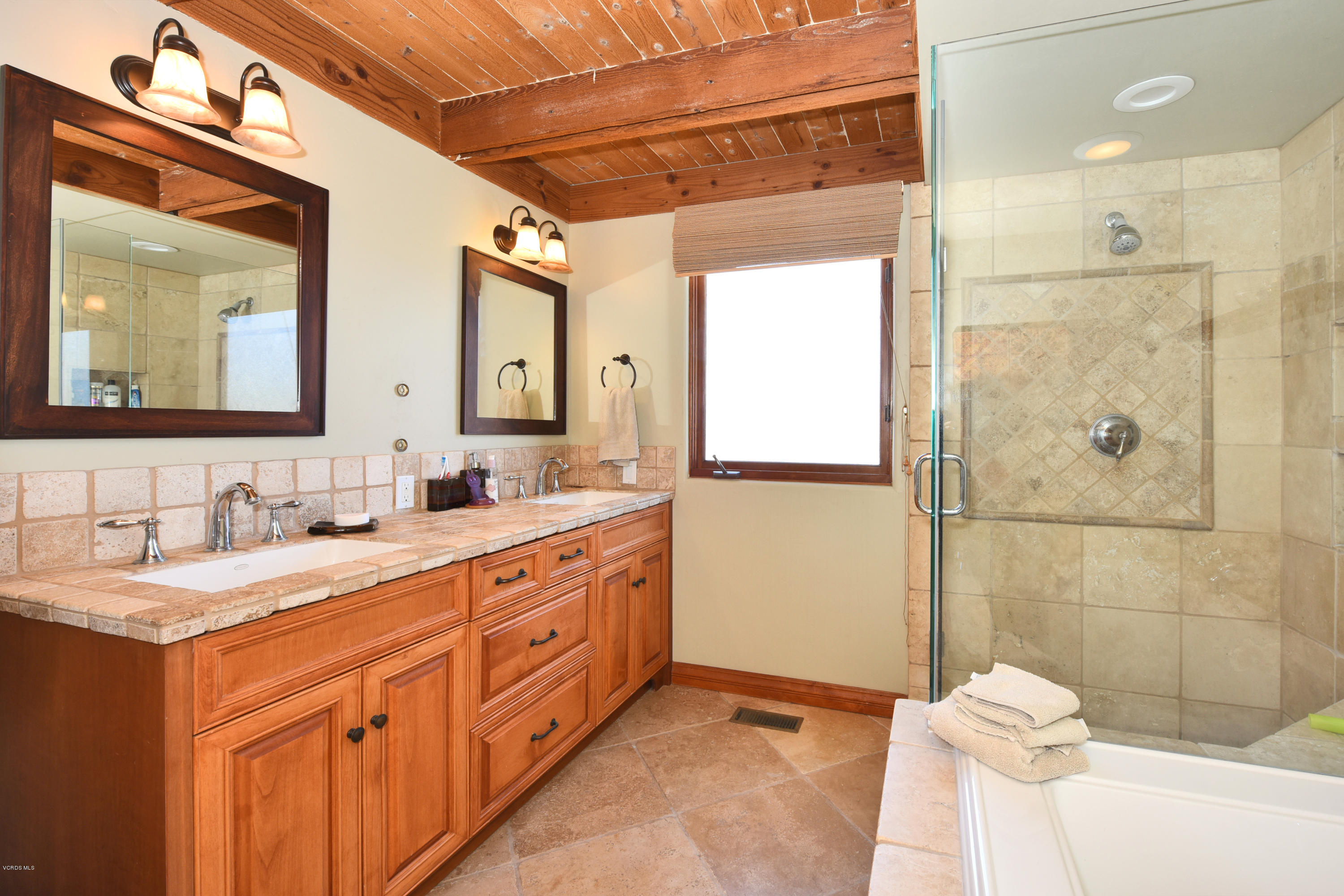 5042 Sealane Way Oxnard, CA 93035 - Photo 28 of 42 318145_sealane_076