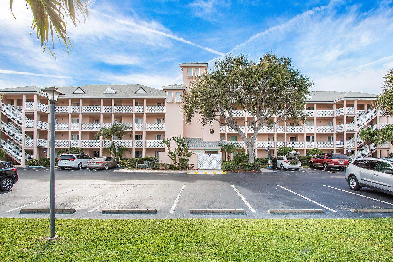 353 Highway 1, Unit B301 Jupiter, FL 33477 - Photo 7 of 58 a front view of a building with street view