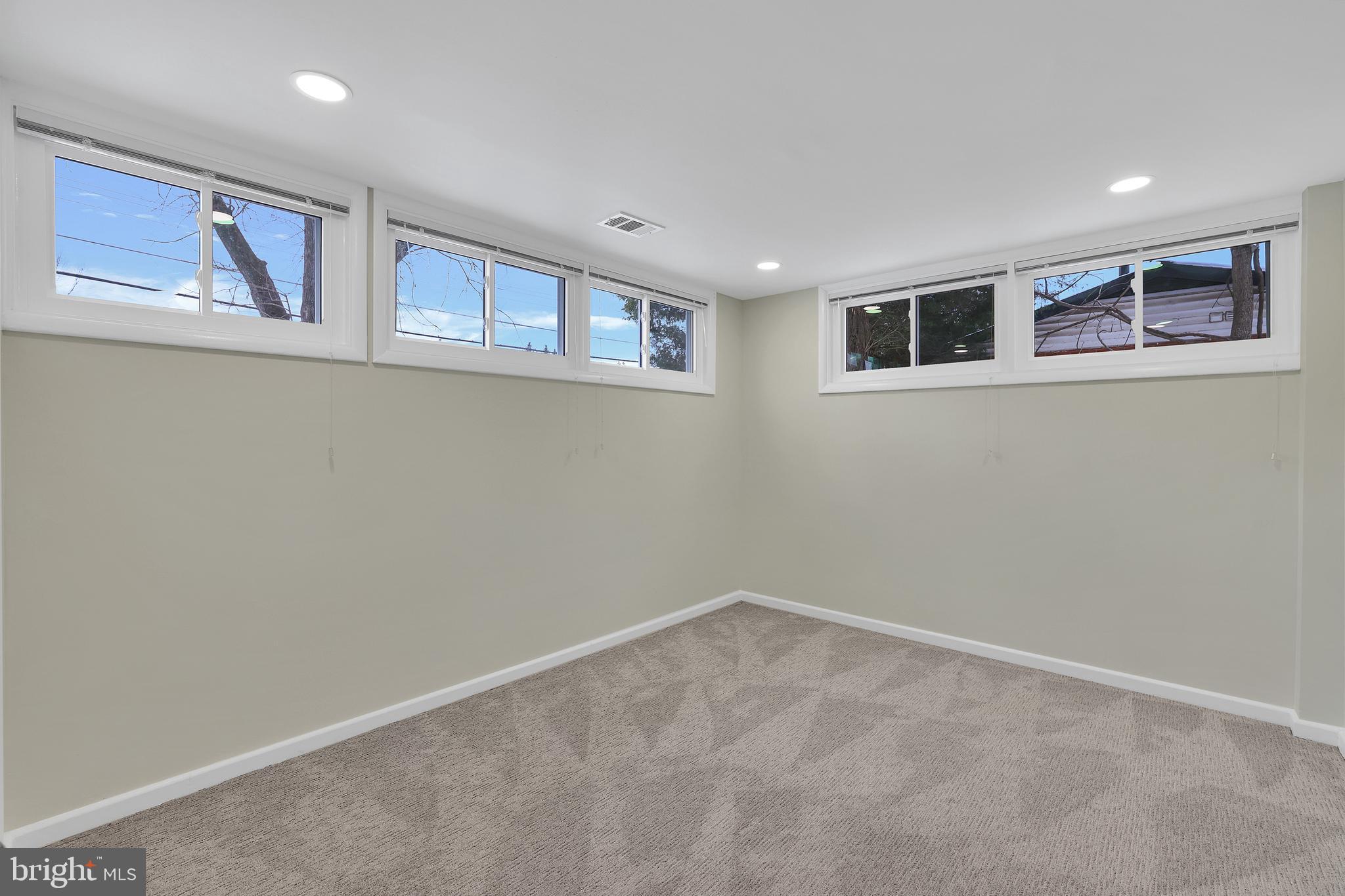 6718 Old Chesterbrook Road McLean, VA 22101 - Photo 27 of 49 a view of an empty room with window