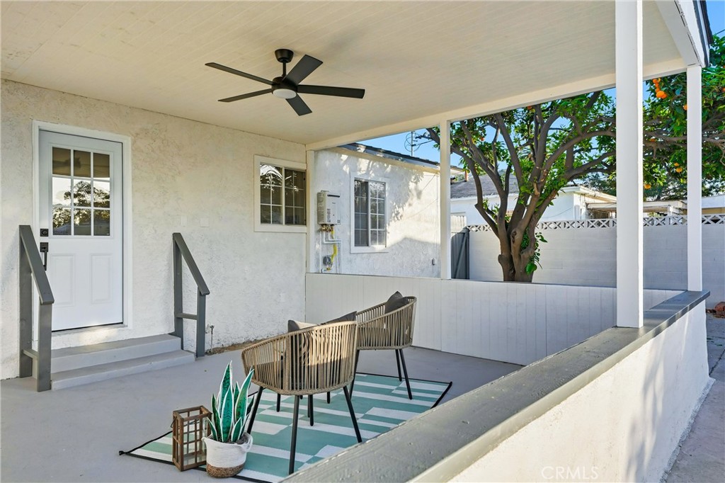 2835 Delta Avenue Long Beach, CA 90810 - Photo 18 of 29 a view of a dining room with furniture window and wooden floor