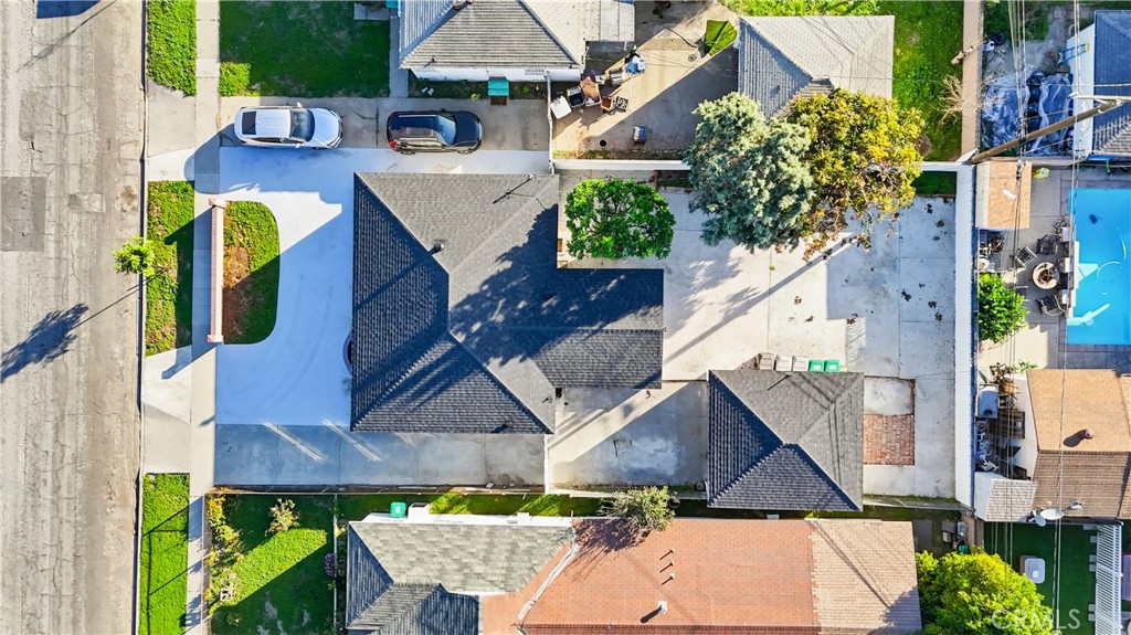 2835 Delta Avenue Long Beach, CA 90810 - Photo 26 of 29 an aerial view of a house