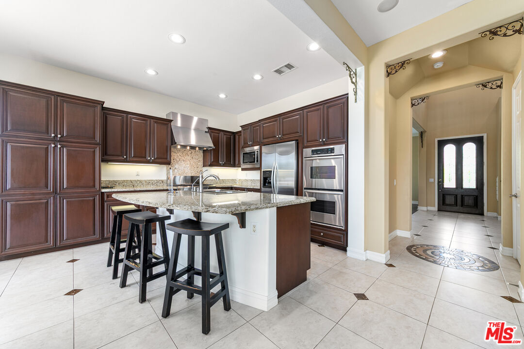 4904 Corral Street Simi Valley, CA 93063 - Photo 16 of 64 Gallery Image 16