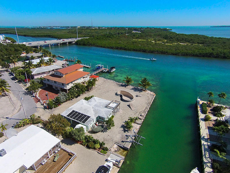 196 Bessie Road Tavernier, FL 33070 - Photo 3 of 22 Direct Bay Access Via Tavernier Creek