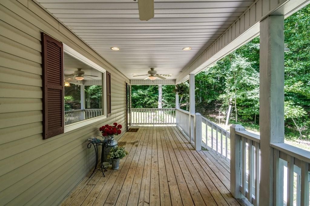 421 South Cave Valley Road Byrdstown, TN 38549 - Photo 11 of 37 Gallery Image 11