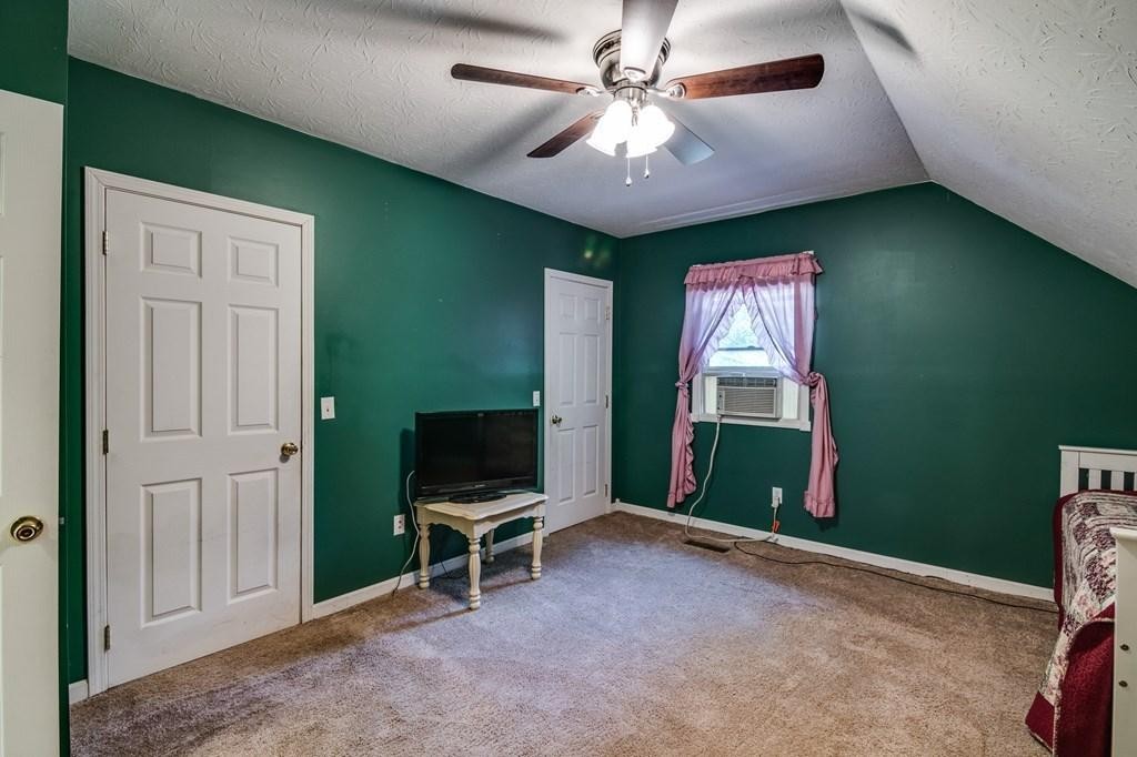 421 South Cave Valley Road Byrdstown, TN 38549 - Photo 5 of 37 Gallery Image 5
