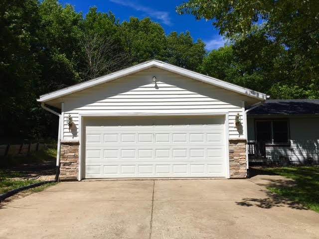 17 Raleigh Avenue Mackinaw, IL 61755 - Photo 2 of 30