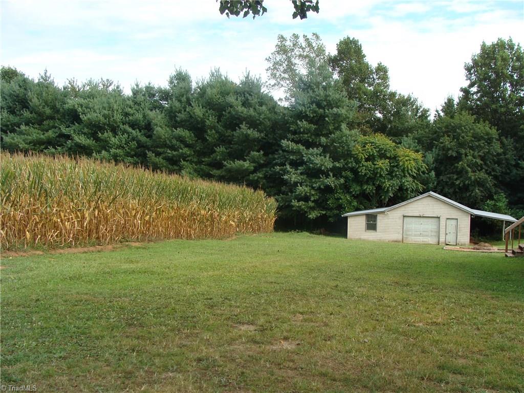 406 Martin Byrd Road Elkin, NC 28621 - Photo 7 of 23 Gallery Image 7