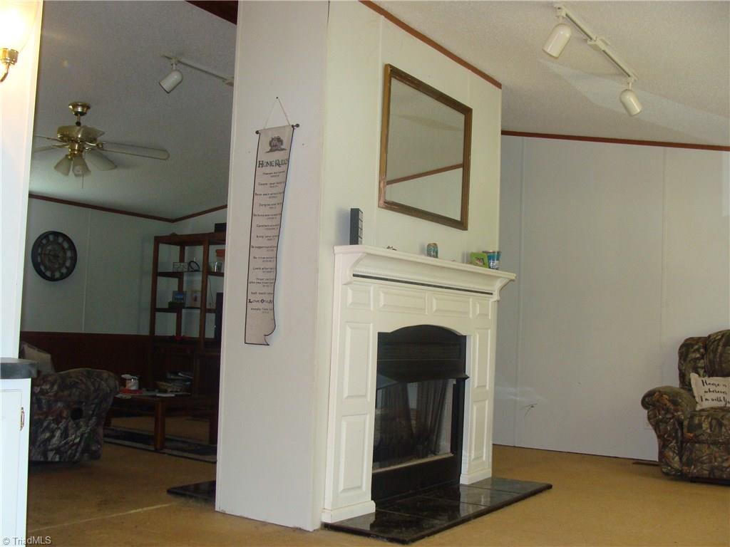 406 Martin Byrd Road Elkin, NC 28621 - Photo 9 of 23 Gallery Image 9