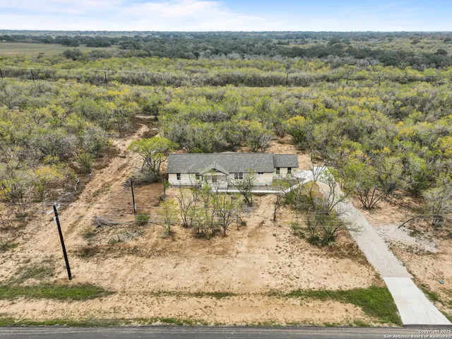 $439,750 | 149 Sylas Hayes Loop, Pleasanton, TX 78064