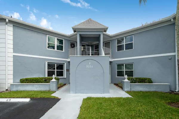 $1,900 | 3254 Southeast Aster Lane, Unit J238, Stuart, FL 34994