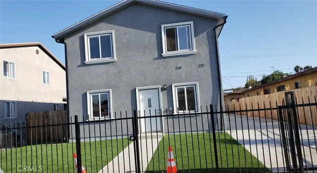 $3,800 | 220 West 112th Street, Los Angeles, CA 90061