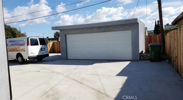 $3,800 | 220 West 112th Street, Los Angeles, CA 90061