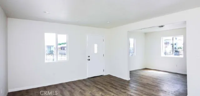 $3,800 | 220 West 112th Street, Los Angeles, CA 90061