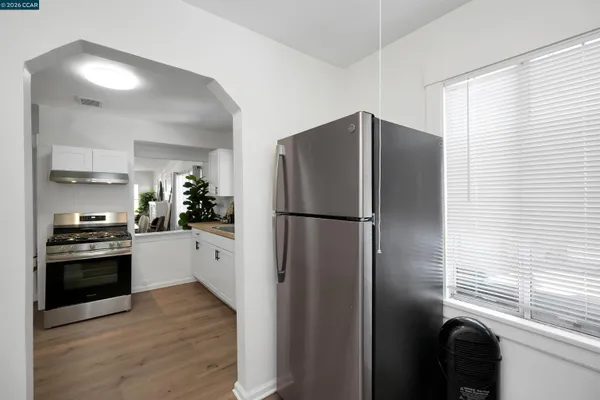 $649,000 | 2596 MacArthur Boulevard, Oakland, CA 94602