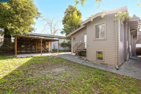 $649,000 | 2596 MacArthur Boulevard, Oakland, CA 94602