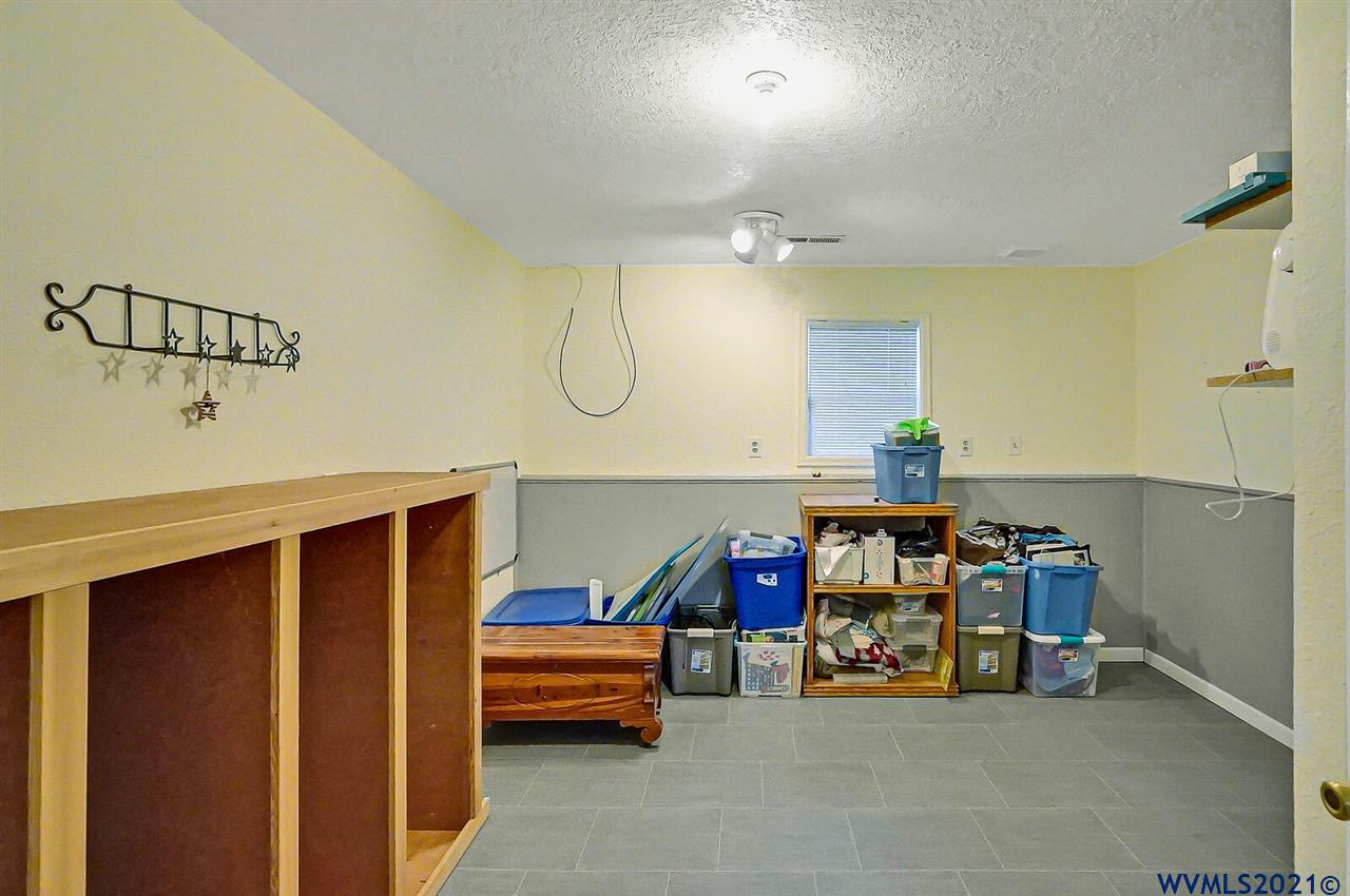 41241 Manitau Road Southeast Stayton, OR 97383 - Photo 19 of 42 Gallery Image 19