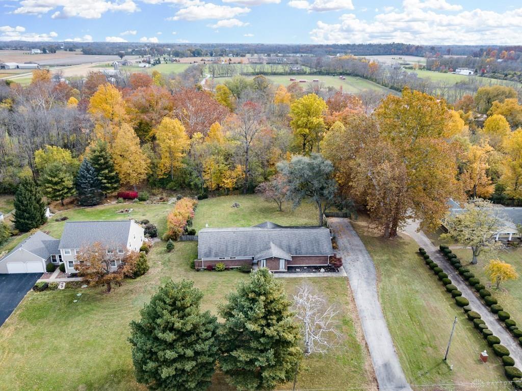 3175 Benham Road Tipp City, OH 45371 - Photo 4 of 38