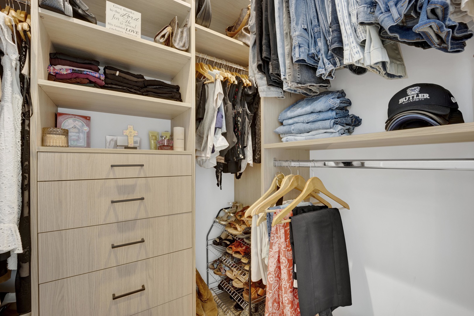 1533 West Barry Avenue, Unit 2 Chicago, IL 60657 - Photo 17 of 31