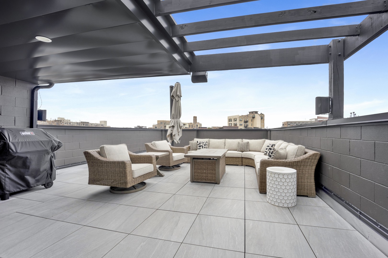 1533 West Barry Avenue, Unit 2 Chicago, IL 60657 - Photo 30 of 31