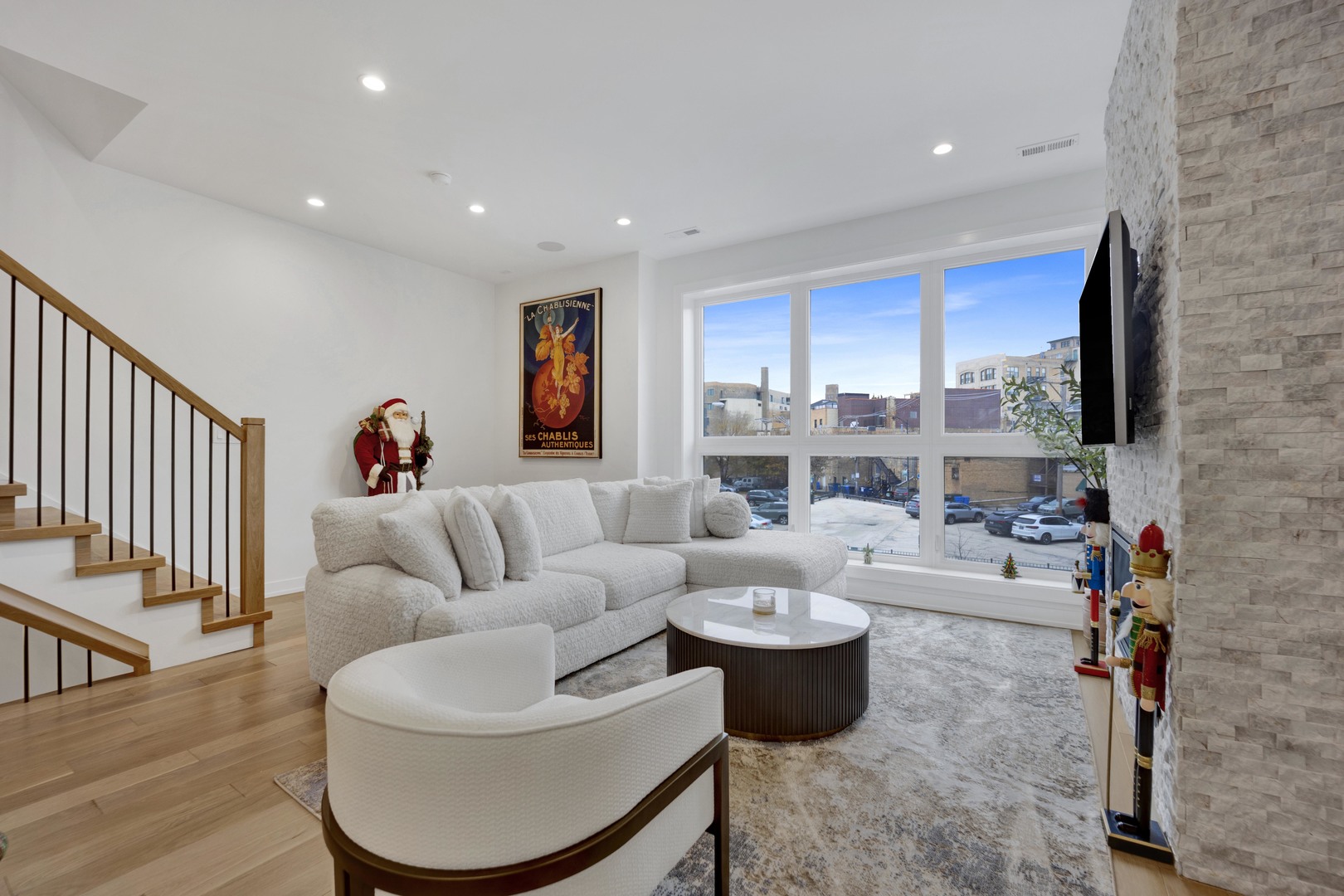 1533 West Barry Avenue, Unit 2 Chicago, IL 60657 - Photo 10 of 31