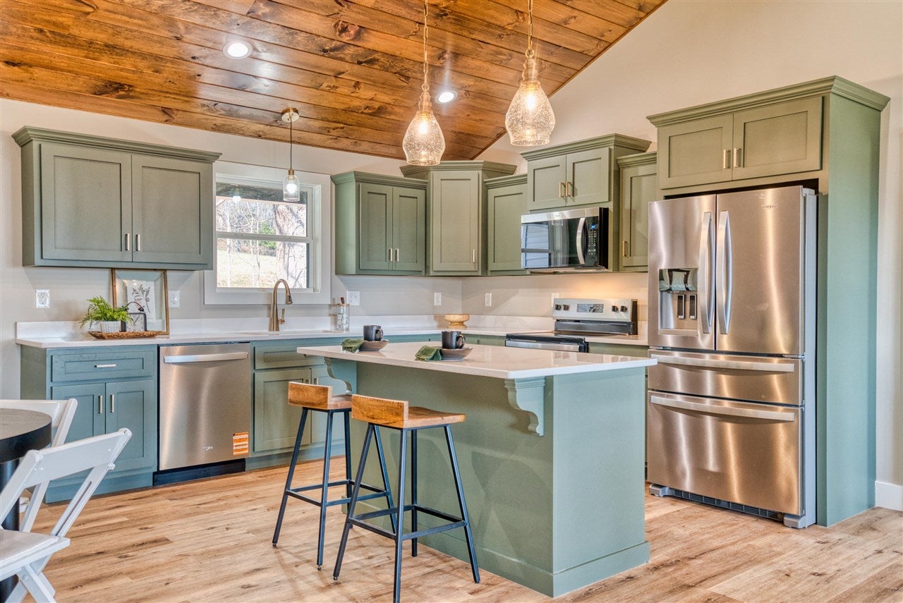 1079 Coal Bank Road Sharon Grove, KY 42280 - Photo 8 of 41 Gallery Image 8
