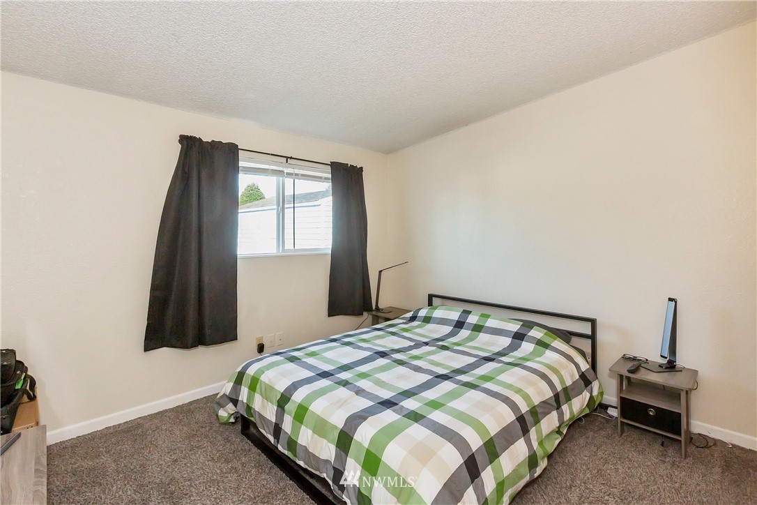 2433 Perry Avenue Bremerton, WA 98310 - Photo 22 of 27 Gallery Image 22