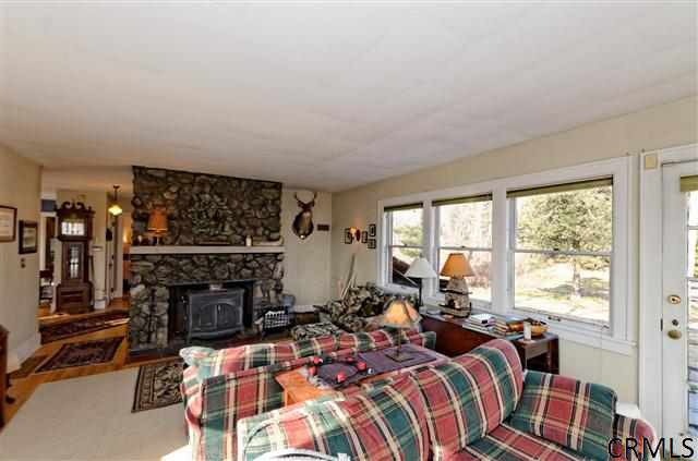 1220 Ferry Road Niskayuna, NY 12309 - Photo 4 of 20 Photo 4