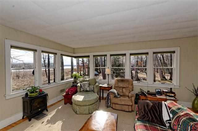 1220 Ferry Road Niskayuna, NY 12309 - Photo 5 of 20 Main House