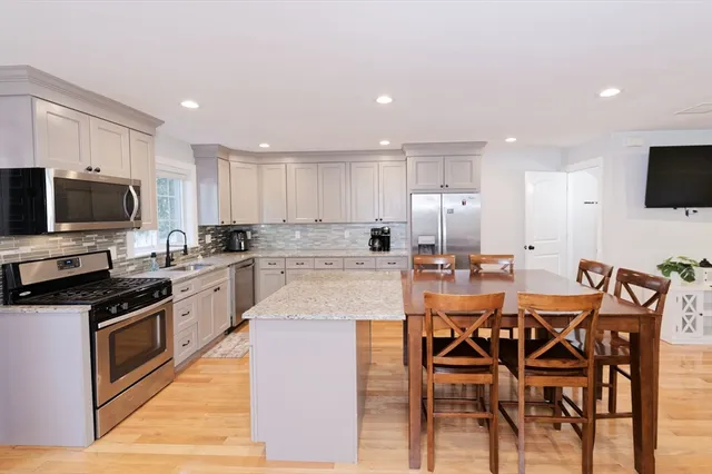 $699,900 | 1 Glen Street, Unit B, Framingham, MA 01702