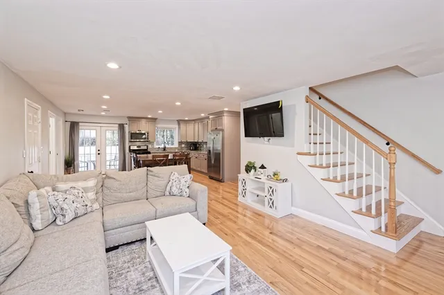 $699,900 | 1 Glen Street, Unit B, Framingham, MA 01702