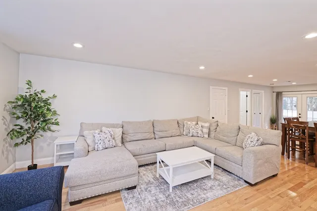 $699,900 | 1 Glen Street, Unit B, Framingham, MA 01702