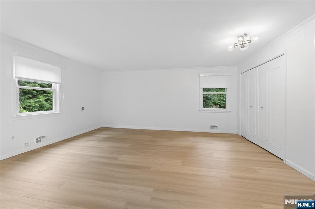 26 Glenwood Road Tenafly, NJ 07670 - Photo 15 of 31