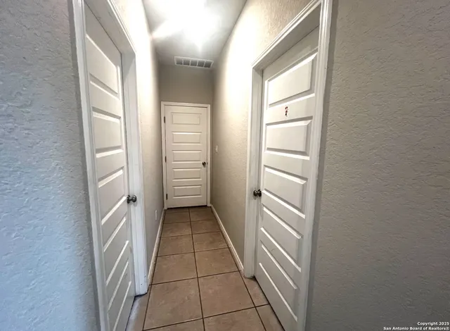 $1,600 | 7851 Abbey Place, San Antonio, TX 78218