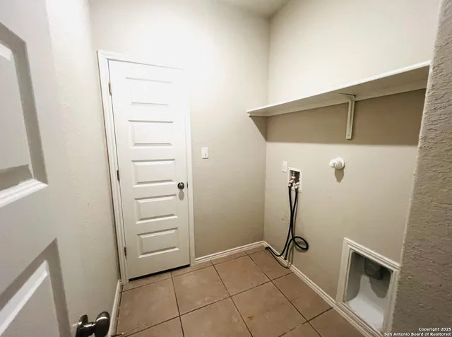 $1,600 | 7851 Abbey Place, San Antonio, TX 78218