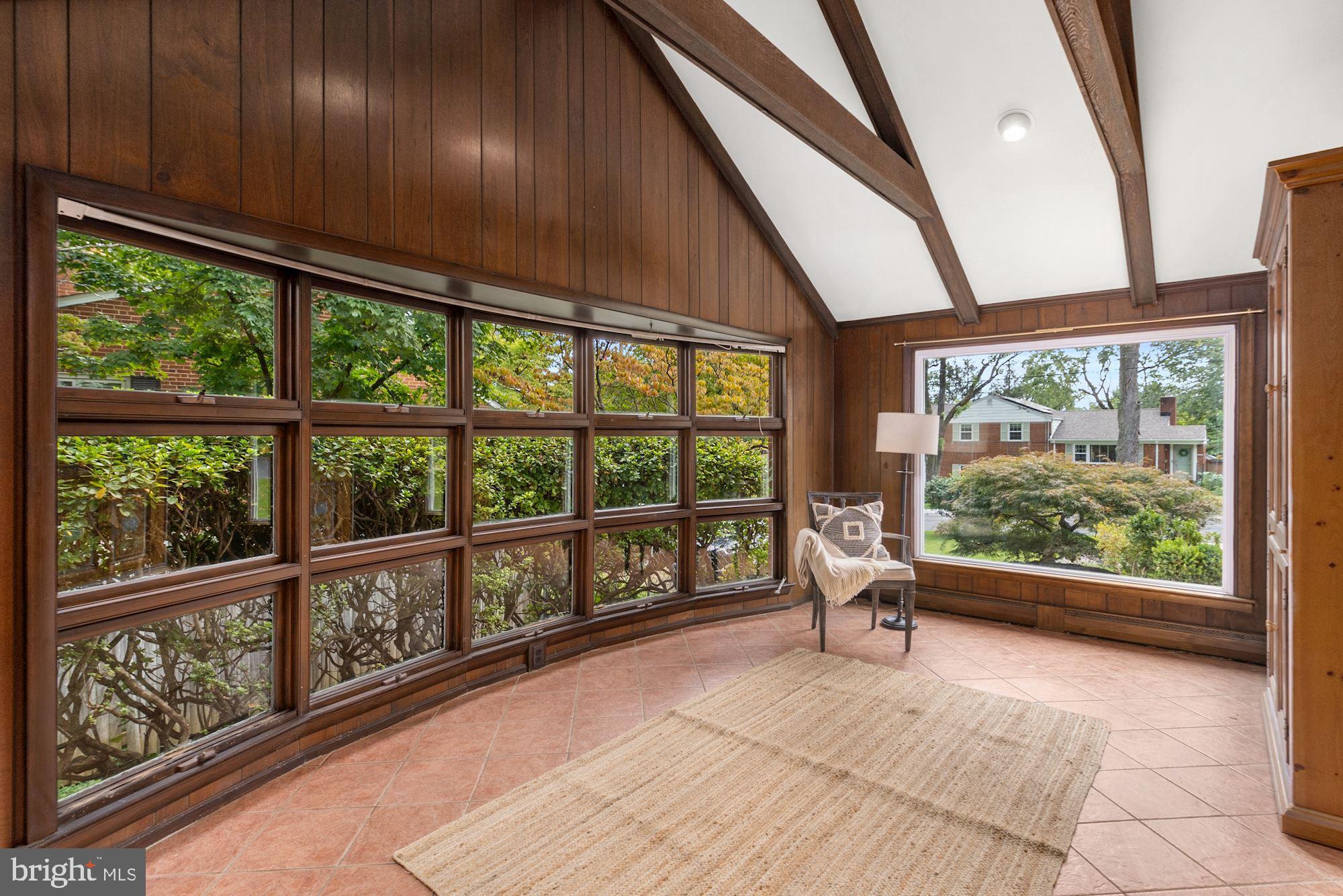 314 Burnt Mills Avenue Silver Spring, MD 20901 - Photo 11 of 29 Main Level - Sunroom